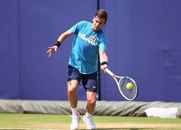 萨卡在右路 萨卡在右路