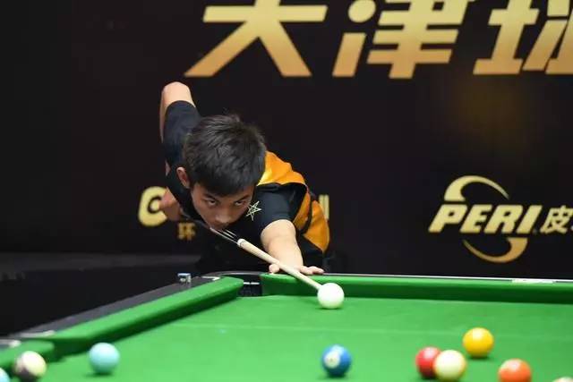 凯尔特人杰伦·布朗直面挑战，膝伤困扰依然存在.